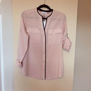 Blouse button up